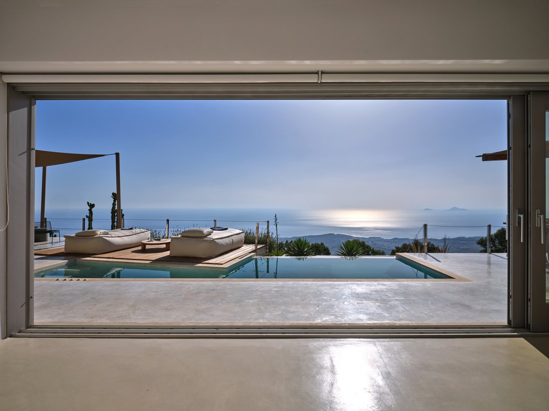 House in Thira, Aegean, Greece 2 - 12014400