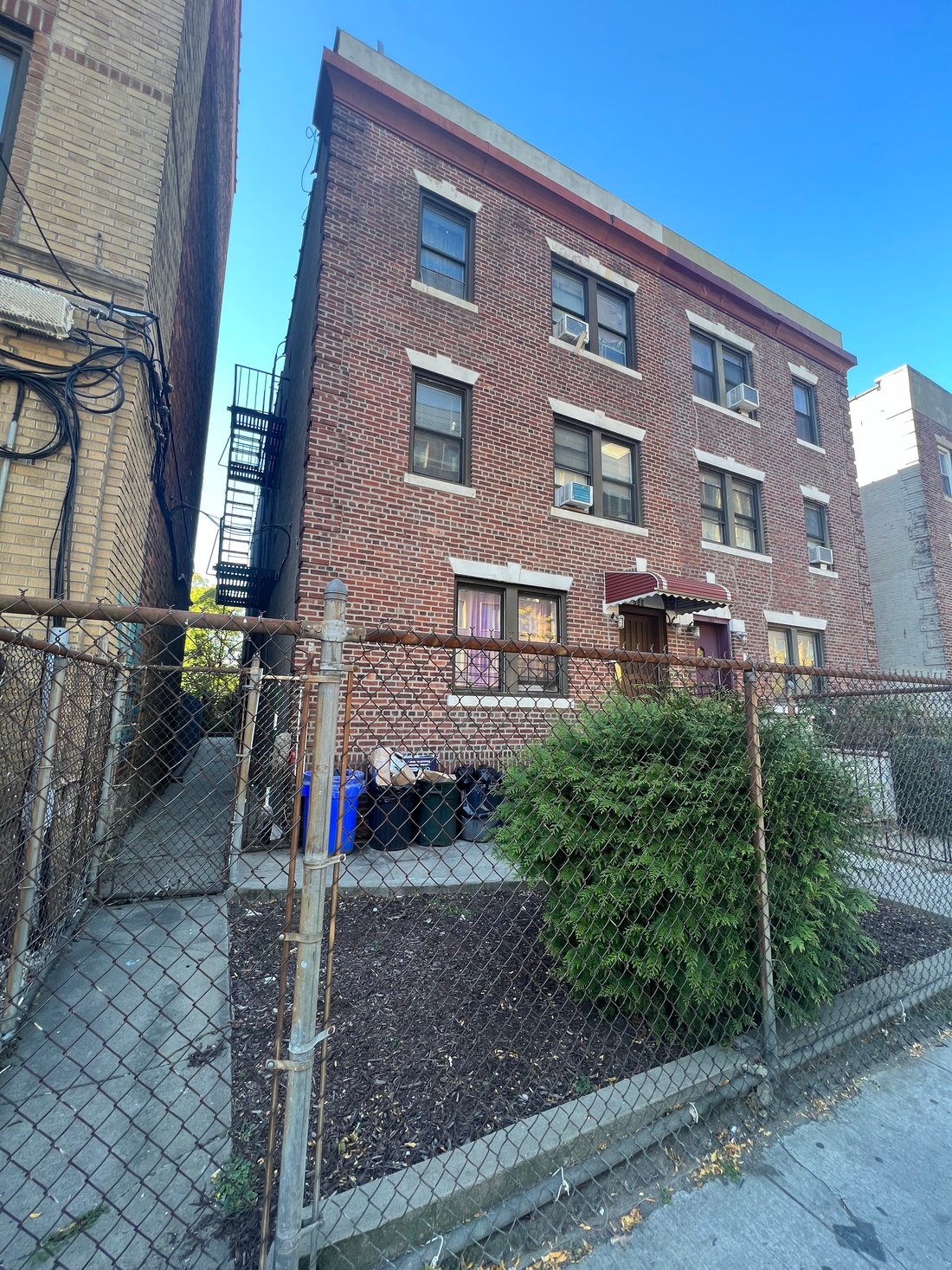 House in New York, New York, United States 4 - 14884656