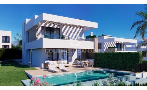 House in Atalaya-Isdabe, Estepona, Andalusia 1