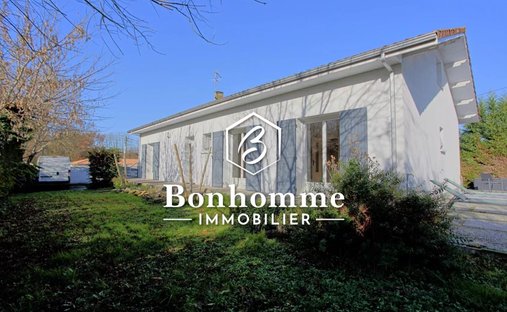 House in Saint-Selve, Nouvelle-Aquitaine, France 1