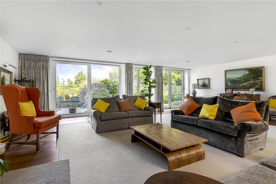 House in Holmbury Saint Mary, Shere, England 2 - 15680522