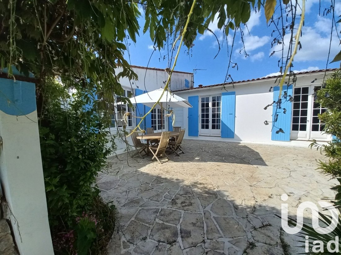 House in La Bree-les-Bains, Nouvelle-Aquitaine, France 1 - 15681300