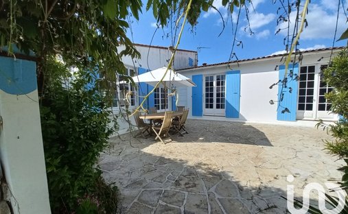 House in La Bree-les-Bains, Nouvelle-Aquitaine, France 1