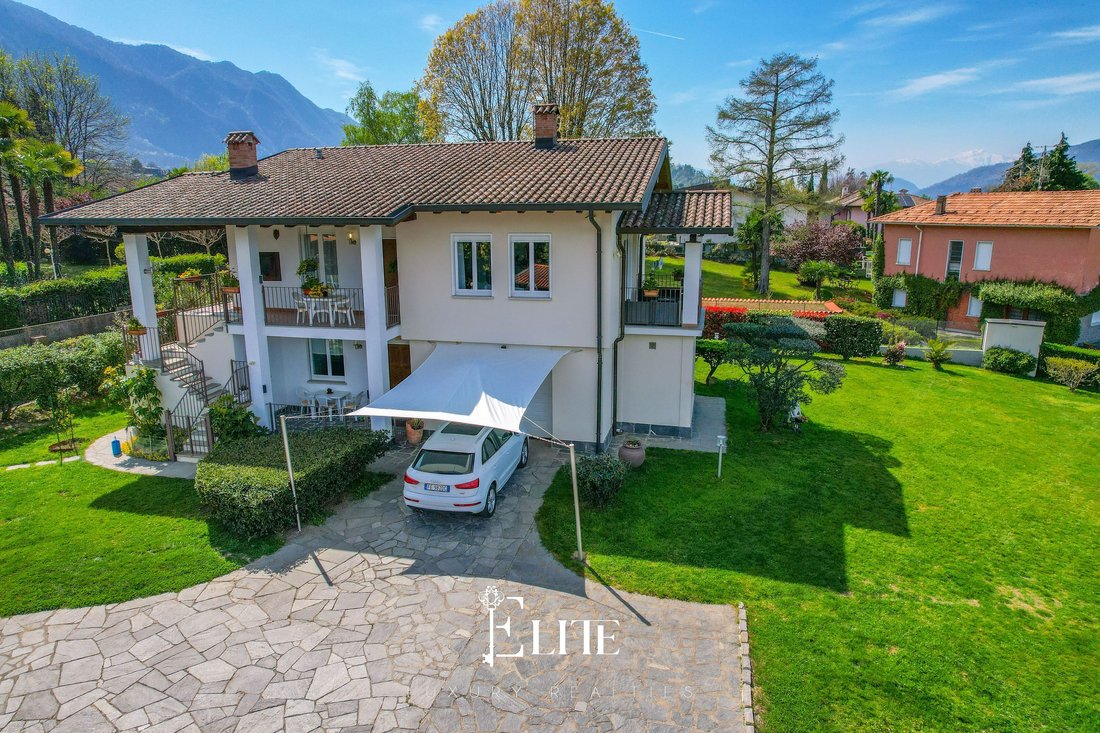 Villa in Porto Valtravaglia, Lombardy, Italy 4 - 15679824