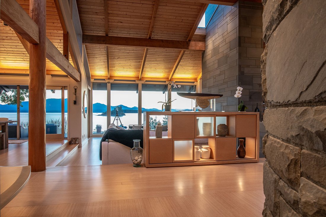 House in Saltspring Island, British Columbia, Canada 5 - 15659424