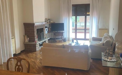 Penthouse in Ronchi, Massa, Italy 1