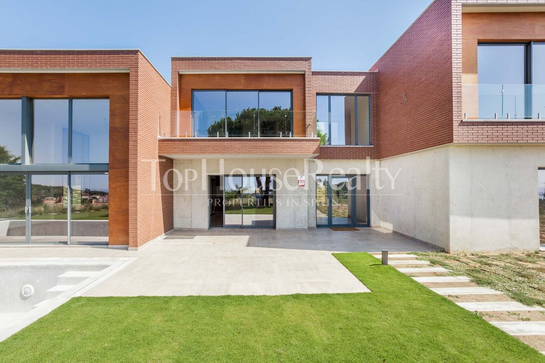 Villa in Sant Andreu de Llavaneres, Catalonia, Spain 5 - 15679708