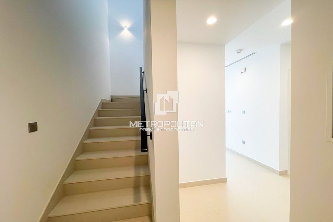Villa in Dubai, Dubai, United Arab Emirates 4 - 15684788
