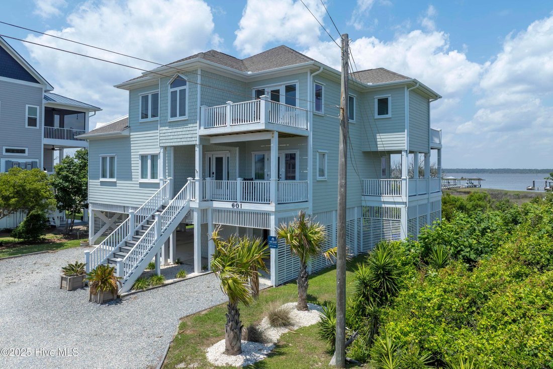 House in North Topsail Beach, North Carolina, United States 5 - 15679488