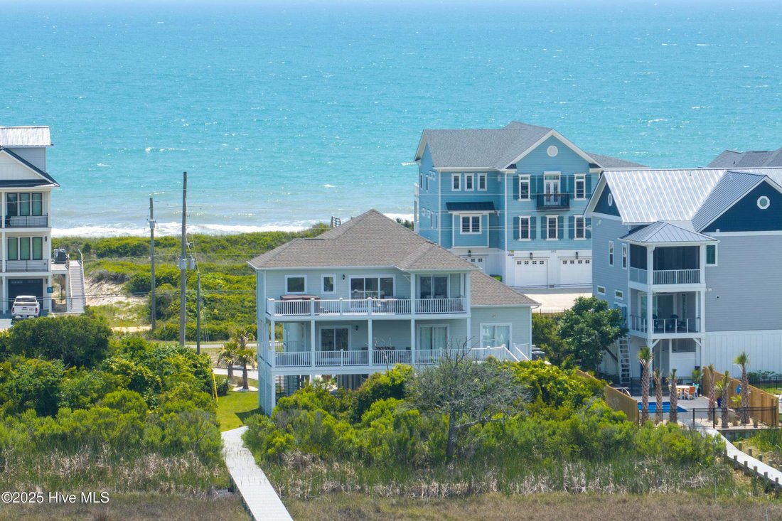 House in North Topsail Beach, North Carolina, United States 4 - 15679488
