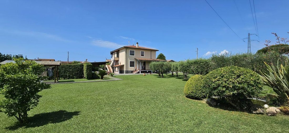 Villa in Bondano - Partaccia, Massa, Italy 1 - 15685538