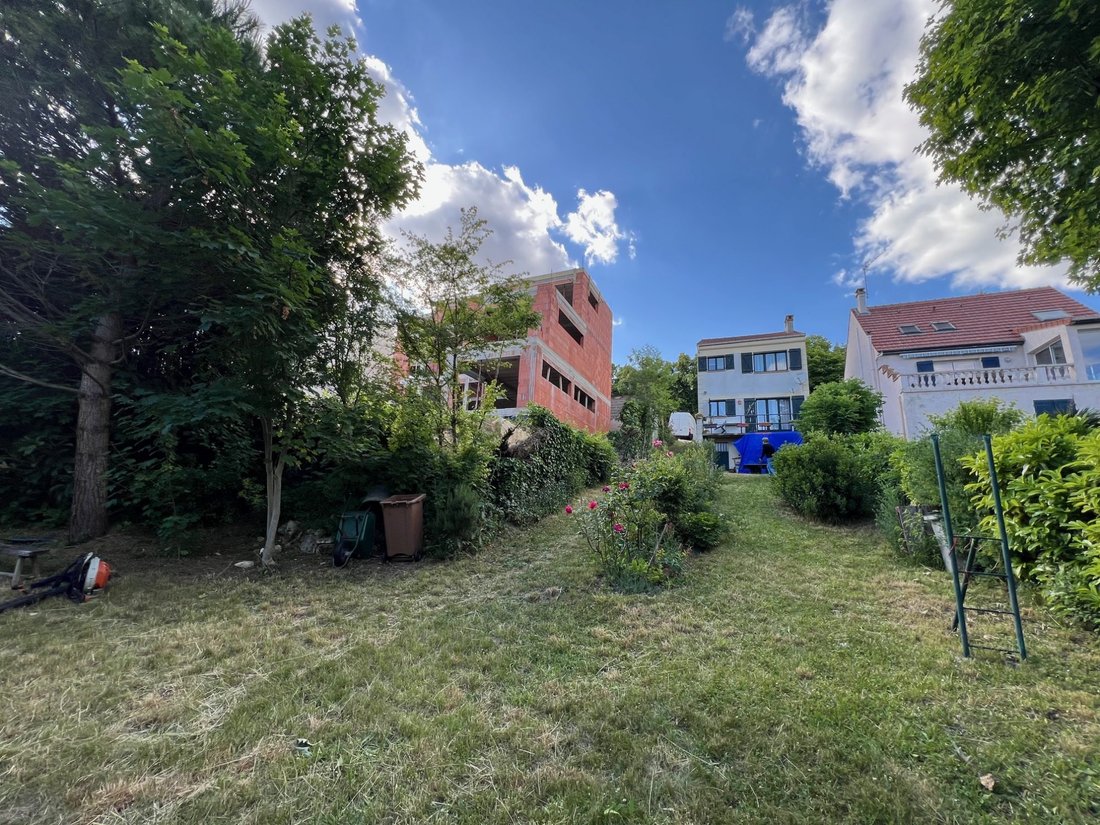 Land in Village Doumer, Carrieres-sur-Seine, France 2 - 12841010