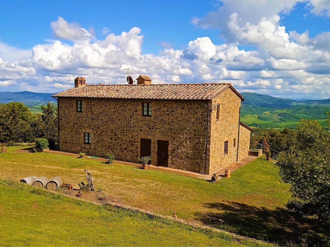 Farm Ranch in Volterra, Tuscany, Italy 4 - 15681541