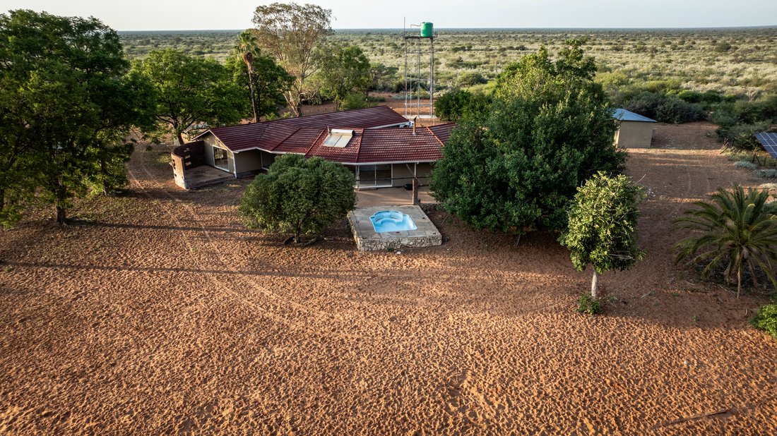 Estate in Ghanzi, Ghanzi District, Botswana 3 - 14497584