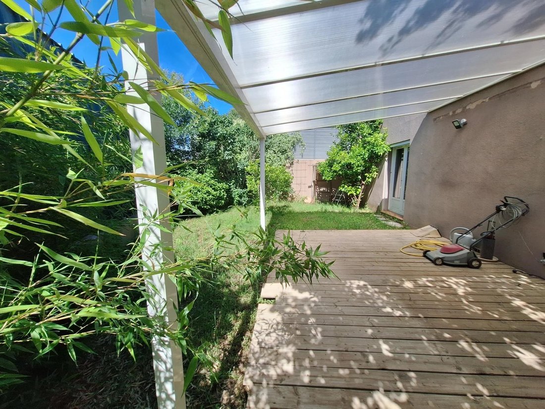 Estate in Nord, Cogolin, France 5 - 15684258