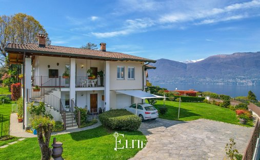 Villa in Porto Valtravaglia, Lombardy, Italy 1