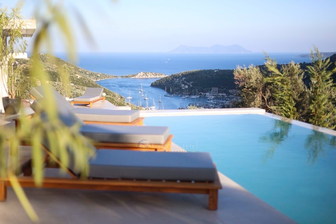 Villa in Eugirou, Apollonioi, Greece 1 - 15684438