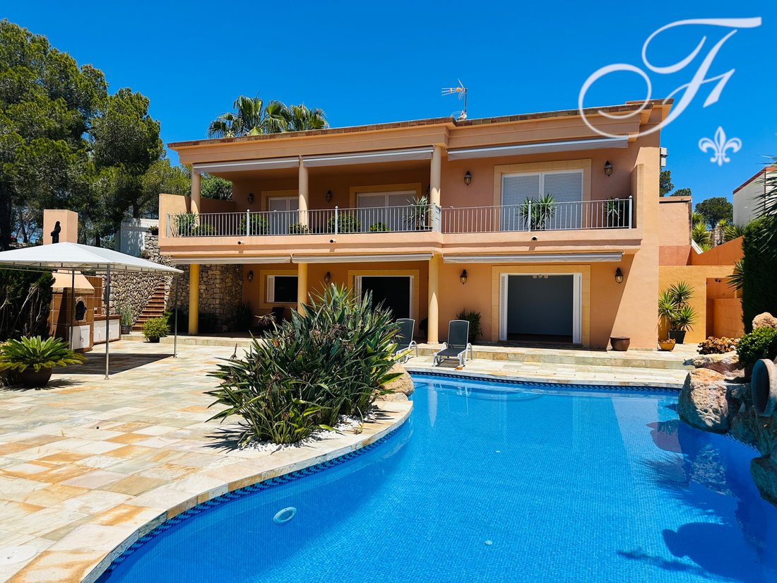 Chalet in Roca Llisa, Santa Eularia des Riu, Balearic Islands 1 - 15358117