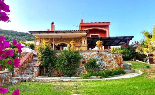 Villa in Styra Municipal Unit, Thessaly and Central Greece, Griechenland 1