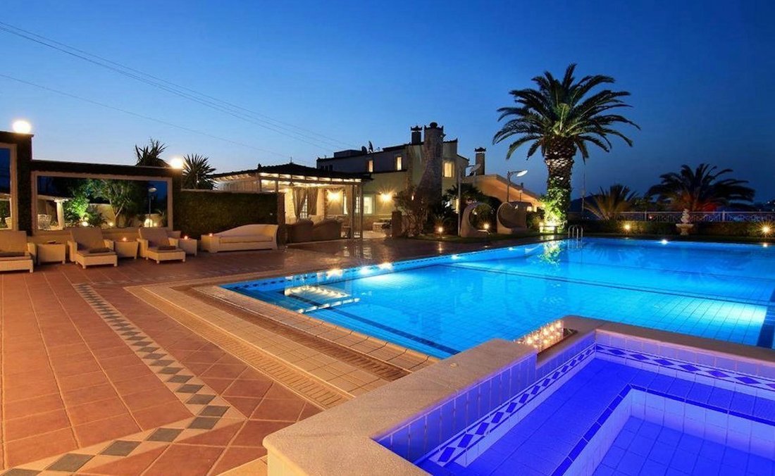 Villa in Kalyvia Thorikou, Attica, Greece 2 - 10600053