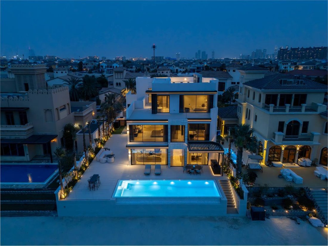 Villa in Al Wasl, Dubai, United Arab Emirates 2 - 15687959