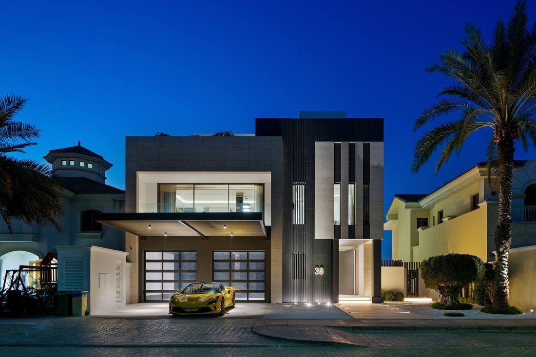 Villa in Palm Jumeirah, Dubai, United Arab Emirates 1 - 15688042