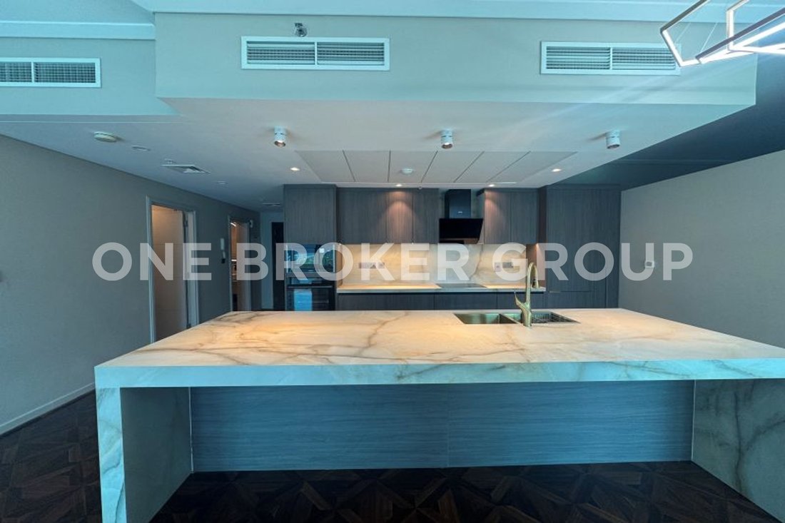 Apartment in Dubai Marina / Marsa Dubai, Dubai, United Arab Emirates 3 - 15688093