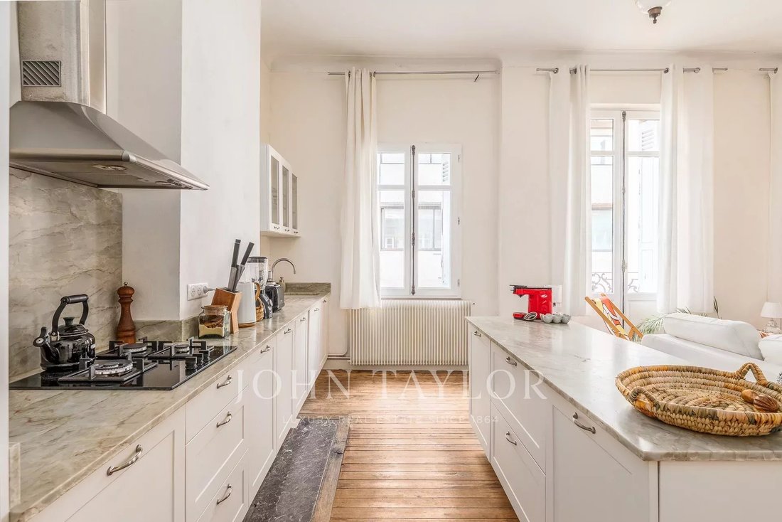 Apartment in Grand Parc-Chartrons-Paul Doumer, Bordeaux, France 2 - 15688163