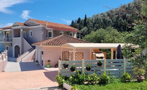 Villa in Northern Corfu, Peloponnese, Western Greece and the Ionian, Grecia 1