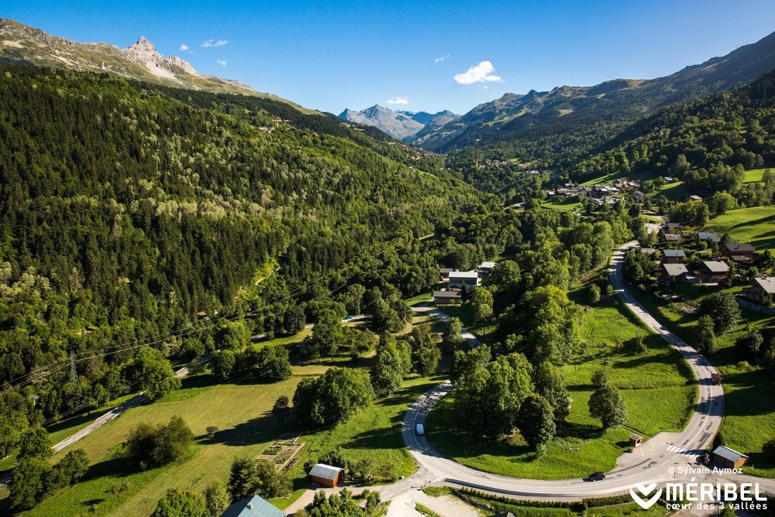 Chalet in Les Allues, Auvergne-Rhône-Alpes, France 1 - 14939327