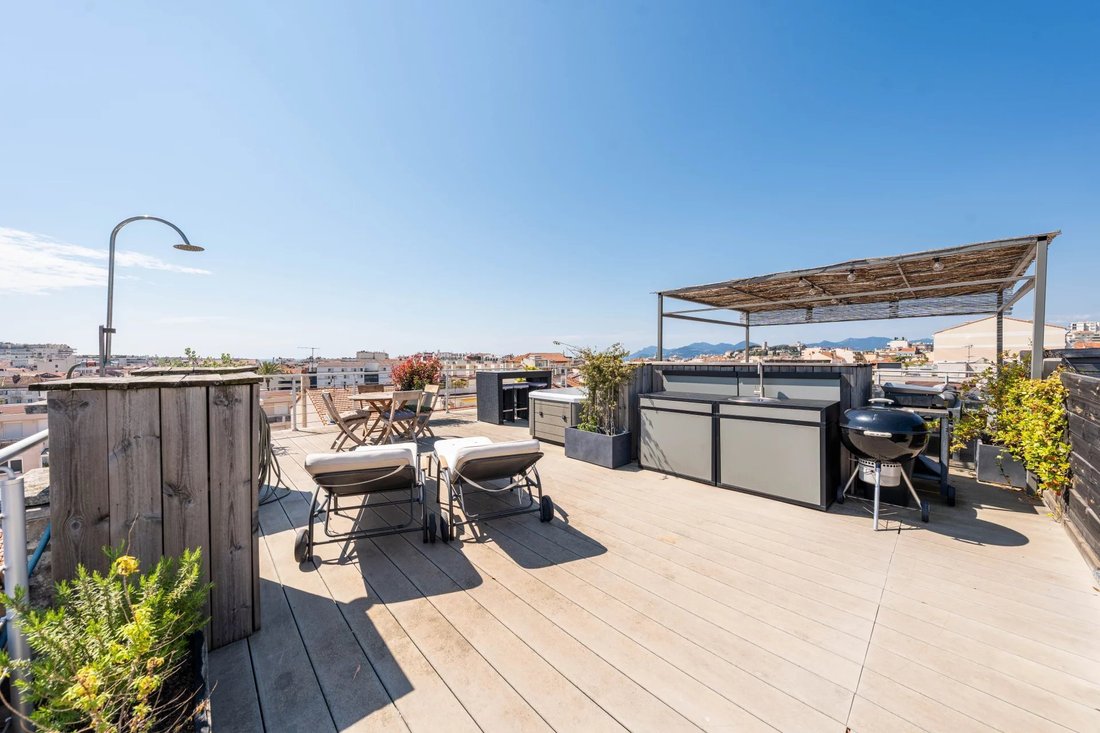 Apartment in Saint Nicolas, Cannes, France 3 - 15688060