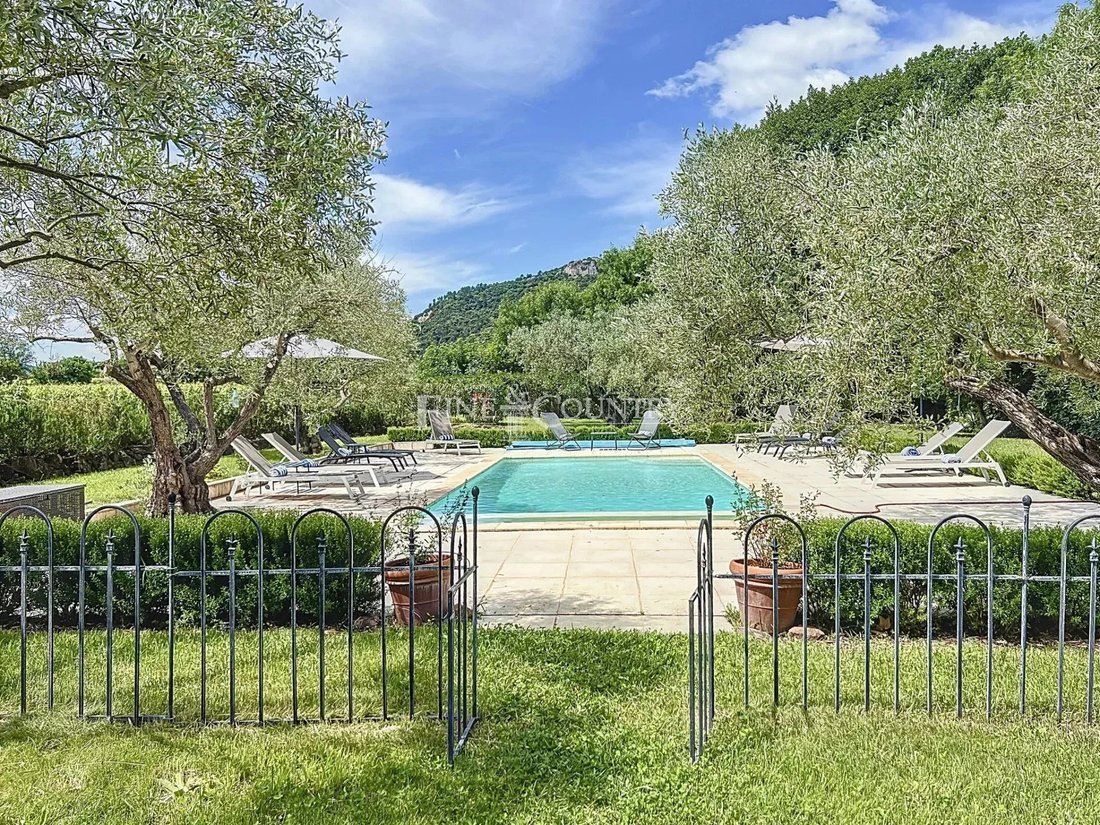 Villa in Gonfaron, Provence-Alpes-Côte d'Azur, France 1 - 15688265