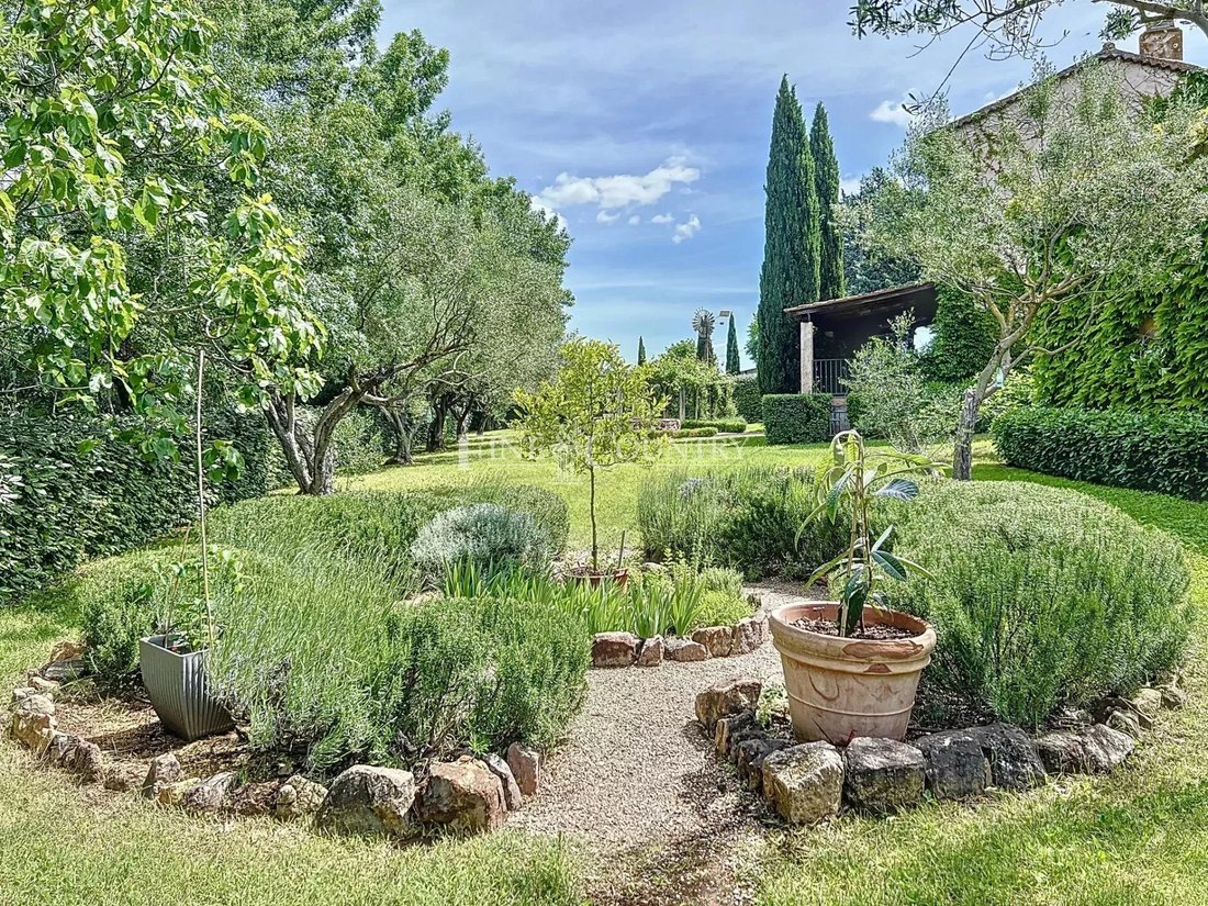 Villa in Gonfaron, Provence-Alpes-Côte d'Azur, France 5 - 15688265