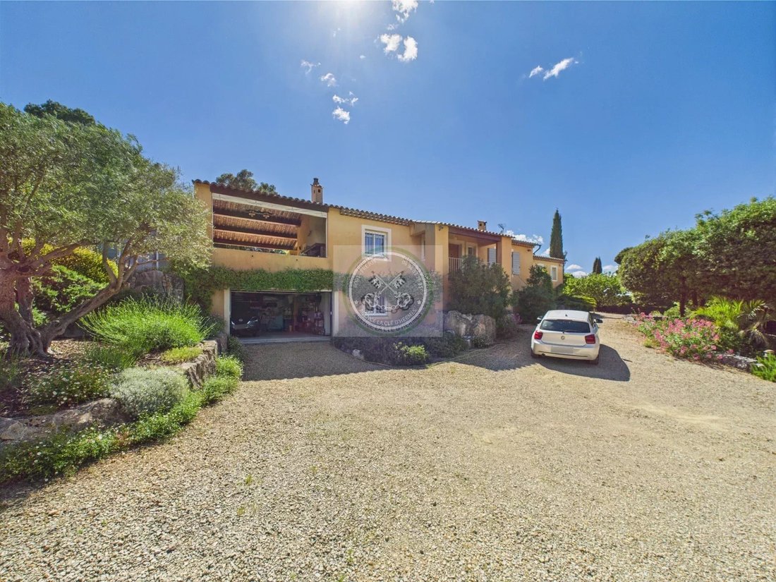Villa in Ouest, Lorgues, France 1 - 15688230