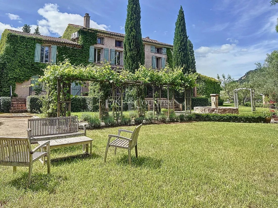 Villa in Gonfaron, Provence-Alpes-Côte d'Azur, France 4 - 15688265