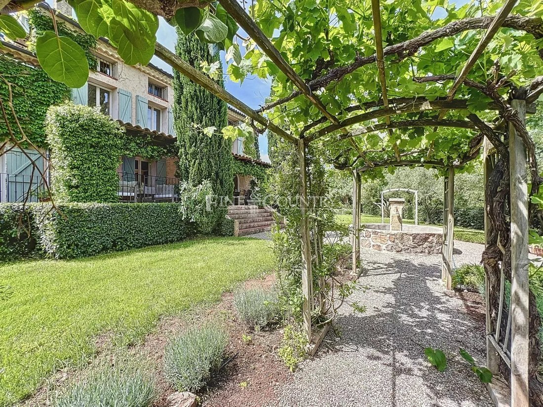 Villa in Gonfaron, Provence-Alpes-Côte d'Azur, France 2 - 15688265