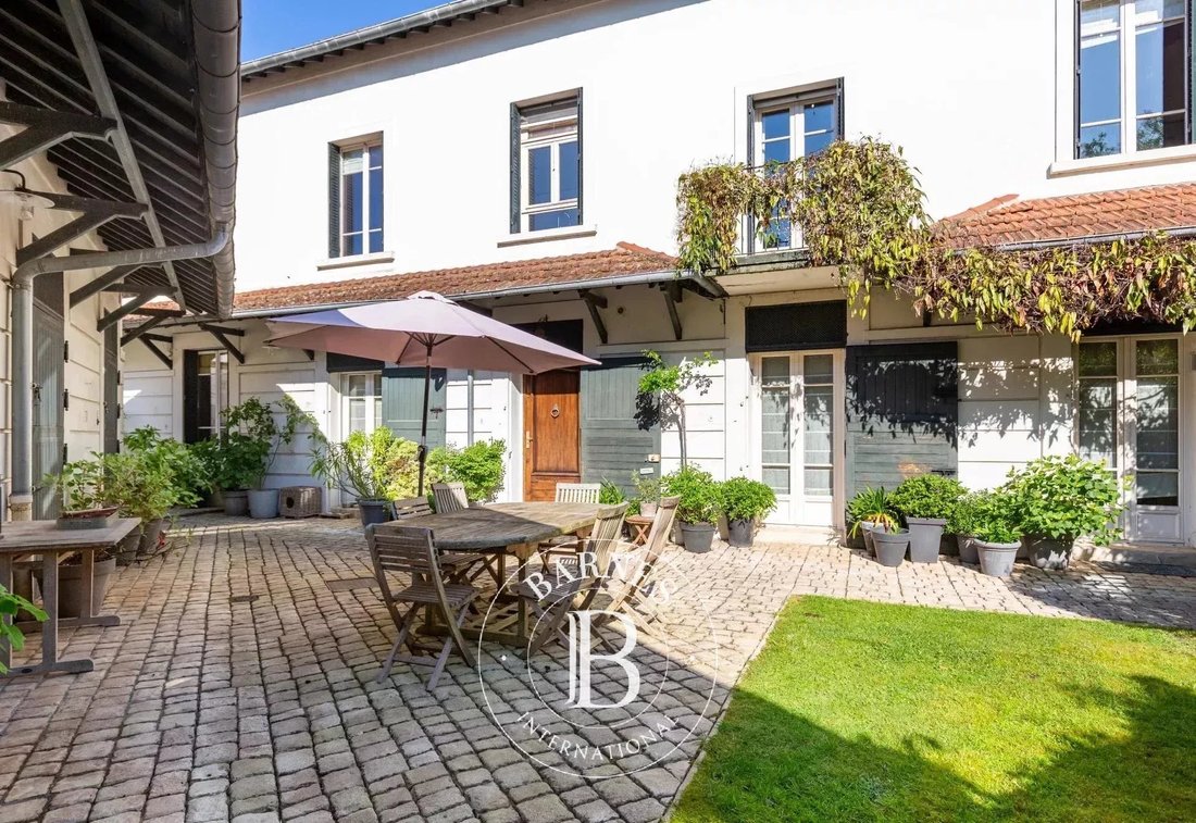 House in Marine, Maisons-Laffitte, France 1 - 15688436