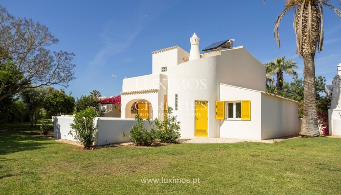 Villa in Vilamoura, Quarteira, Algarve 1 - 15692033