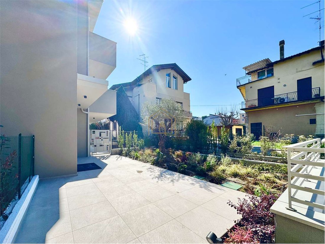 Apartment in Desenzano Centro, Desenzano del Garda, Lombardy 2 - 15690323