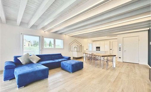 Apartment in Desenzano Centro, Desenzano del Garda, Lombardy 1