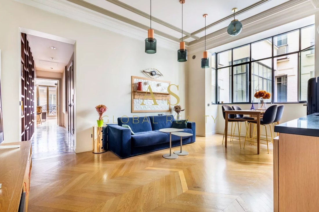 Apartment in Triangle d'Or, Paris 8e Arrondissement, Paris 2 - 15689240