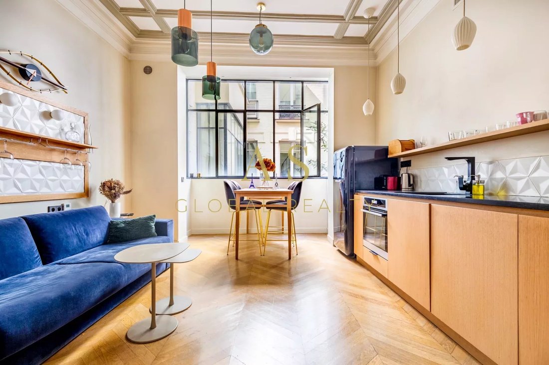Apartment in Triangle d'Or, Paris 8e Arrondissement, Paris 3 - 15689240