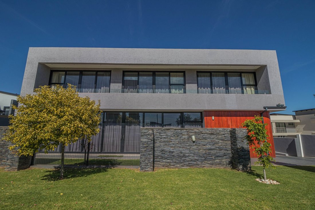 Country House in Sunderland Ridge AH, Gauteng, South Africa 3 - 15689495