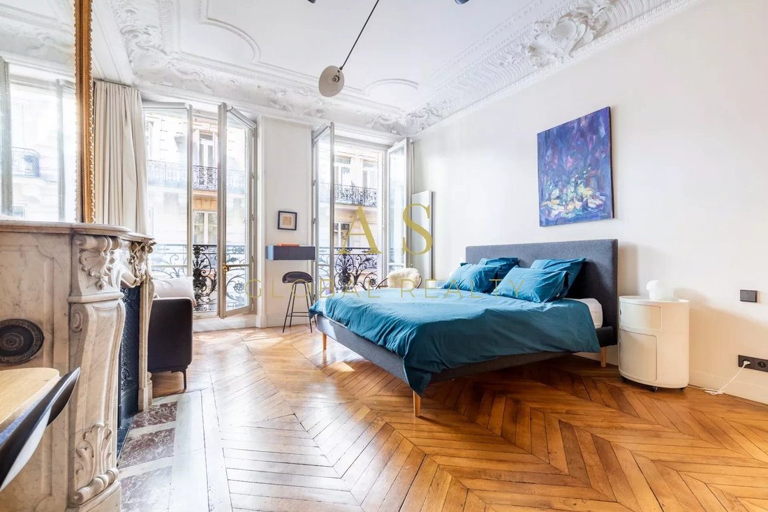 Apartment in Triangle d'Or, Paris 8e Arrondissement, Paris 1 - 15689240
