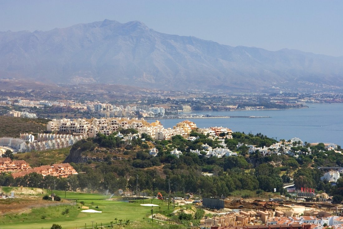Penthouse in Manilva, Andalusia, Spain 2 - 14592628