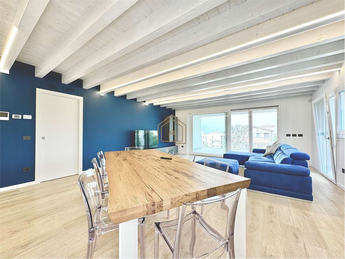 Apartment in Desenzano Centro, Desenzano del Garda, Lombardy 4 - 15690238