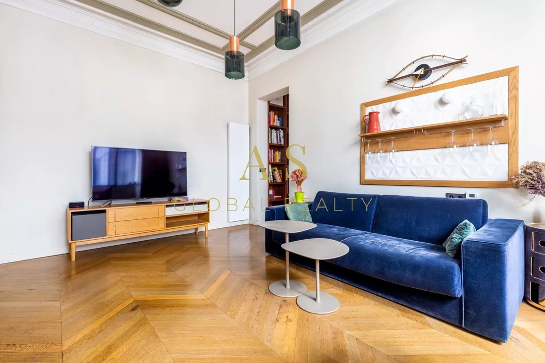 Apartment in Triangle d'Or, Paris 8e Arrondissement, Paris 4 - 15689240