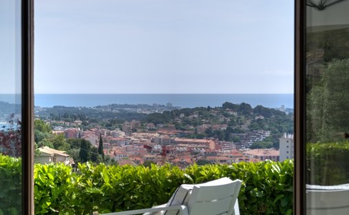 House in Saint Nicolas, Cannes, France 1