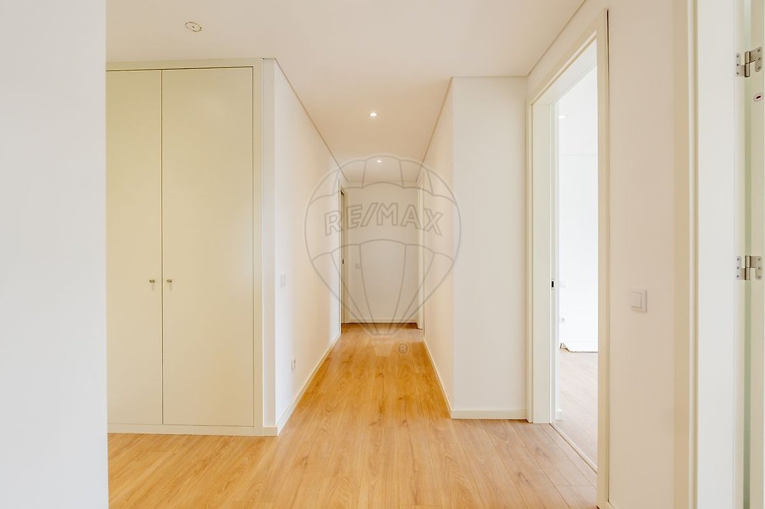 Apartment in Sao Joao da Madeira, Aveiro District, Portugal 5 - 15692030