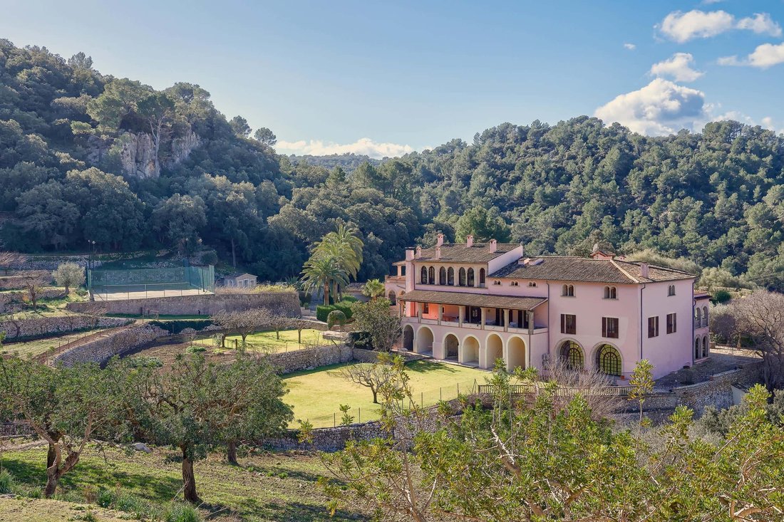Estate in Esporles, Balearic Islands, Spain 1 - 15688702